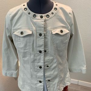 Women’s off-white jacket